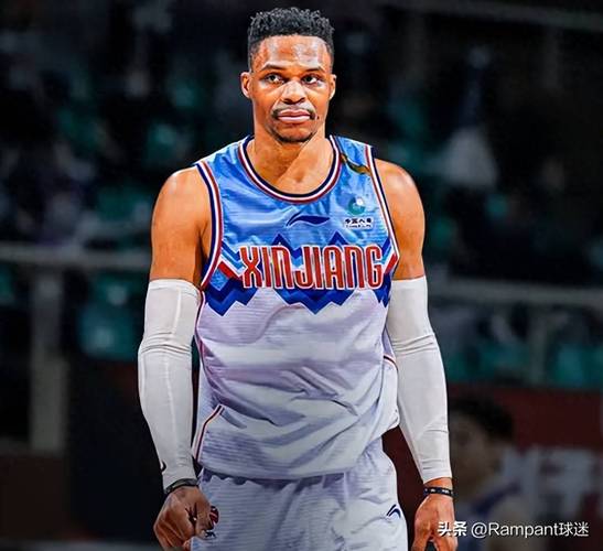 犯规如麻！青岛vs广厦三节累计36次犯规&51次罚球（哨声不断！青岛vs广厦三节合计36犯规、51次罚球）