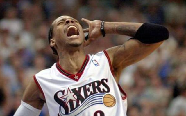 半场战报：圣保利1-0海登海姆，卡尔斯破门（半场比分：圣保利暂1比0领先海登海姆，卡尔斯建功）