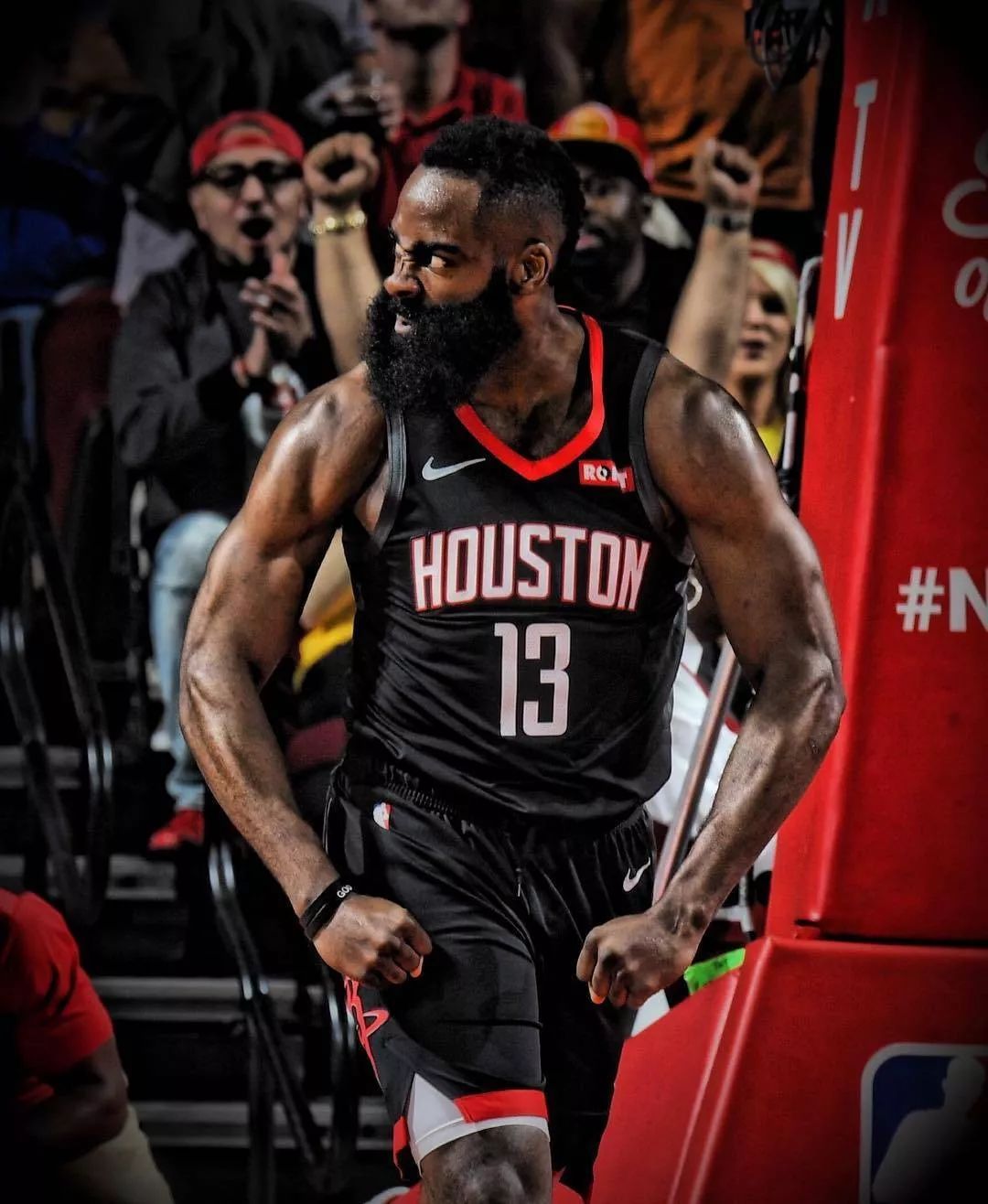 观察：和AC米兰传出绯闻的18岁昂热前锋谢里夫（解读：AC米兰绯闻目标，昂热18岁前锋谢里夫）