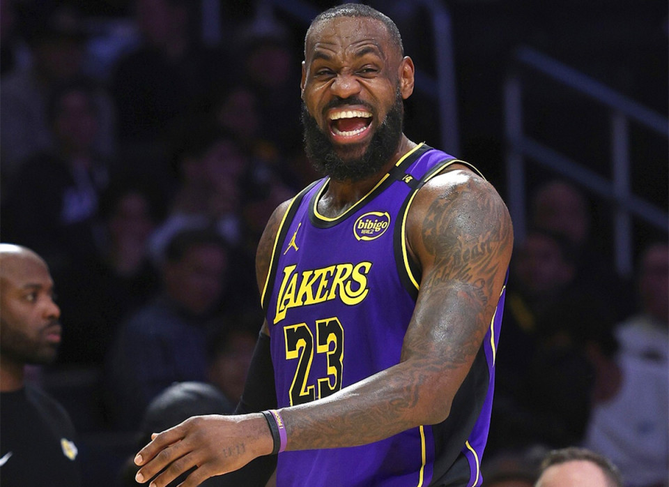 拜仁vs葡萄牙体育：凯恩、奥利塞、卡尔首发，阿方索替补（拜仁迎战葡萄牙体育：凯恩、奥利塞、卡尔领衔先发，阿方索替补待命）