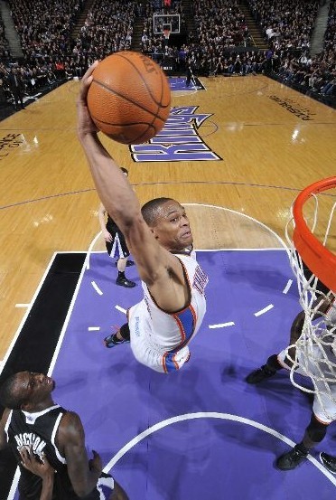 斯图尔特本赛季5次单场4+盖帽，追平文班&赫夫并列第一（斯图尔特本季5场4+封盖，与文班、赫夫并列榜首）