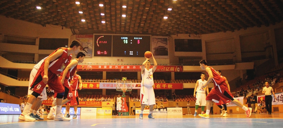 德拉富恩特谈世界杯分组：最让我担心的是比赛之间的长途旅行（德拉富恩特：世界杯分组最令我担忧的是赛间的长途奔波）