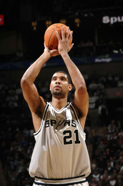 罗尔费斯：格里马尔多本不该踢那么多比赛，希望他能出战纽卡（罗尔费斯：格里马尔多负荷过重，仍希望他出战纽卡）